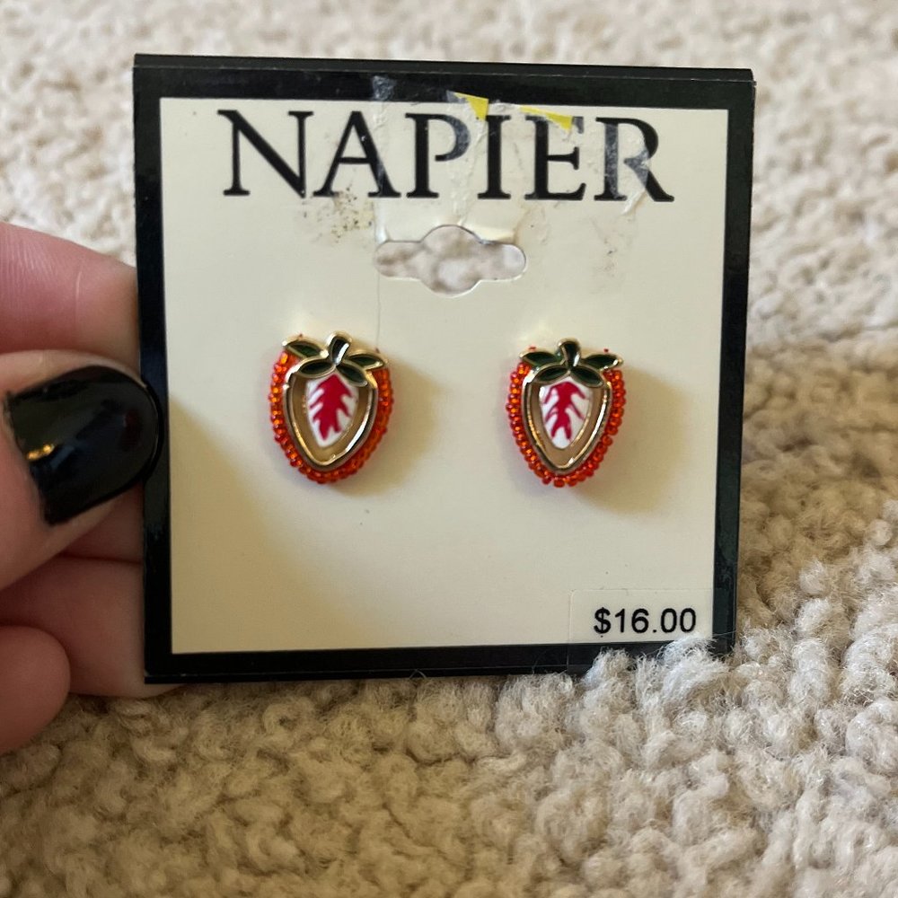 Beaded *Strawberry Studs* | NWT || Dainty Cottage Core Strawberry Earrings || - Picture 4 of 6